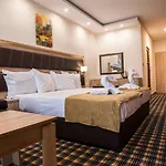 Kompleks Raiski Kat Motel 3*