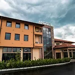 Kompleks Raiski Kat Motell