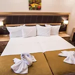 Kompleks Raiski Kat 3*