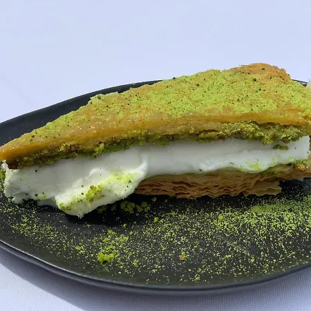 Kompleks Raiski Kat Motel