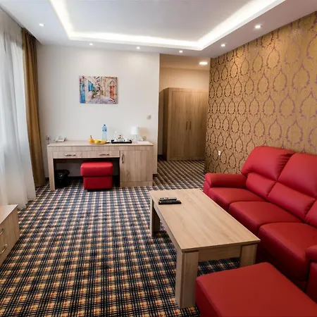 汽车旅馆 Kompleks Raiski Kat 3*