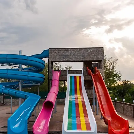 Kompleks Raiski Kat Motel