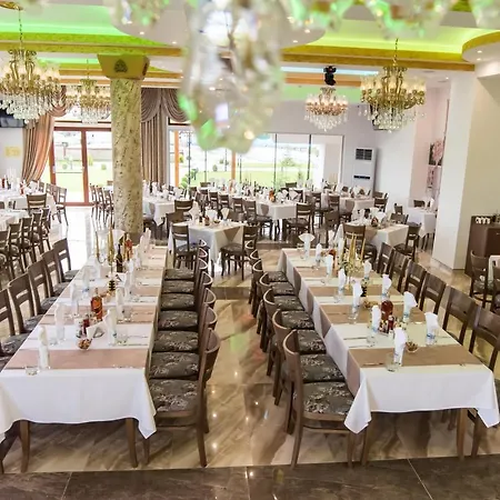 Motel Kompleks Raiski Kat