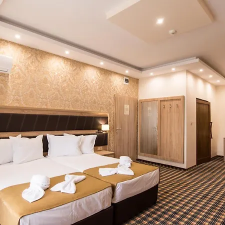 Kompleks Raiski Kat 汽车旅馆 3*