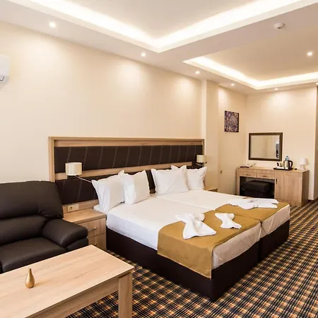 Kompleks Raiski Kat 3*