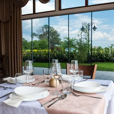 Kompleks Raiski Kat Motel 3*