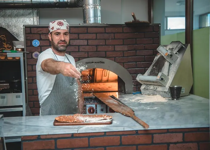 Kompleks Raiski Kat 季米特洛夫格勒