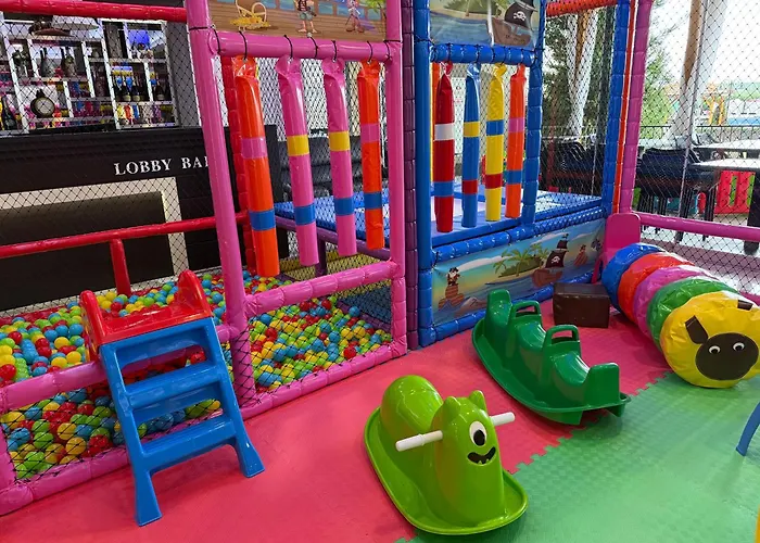 Kompleks Raiski Kat 汽车旅馆