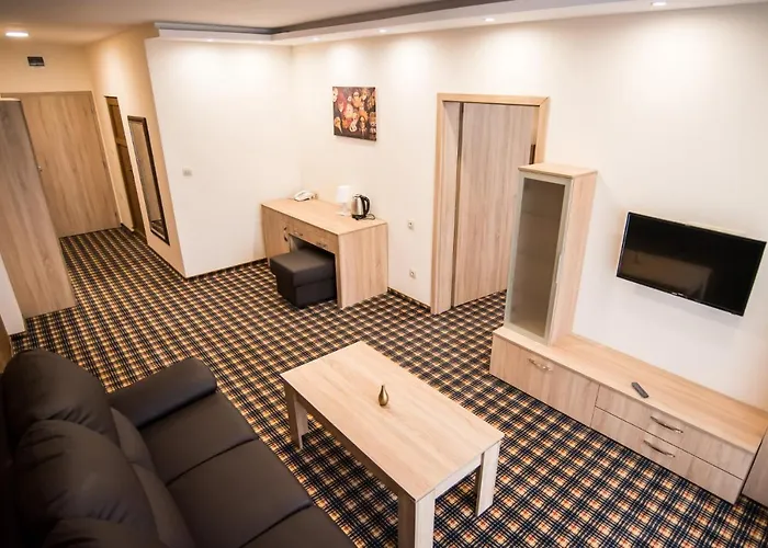 Kompleks Raiski Kat 季米特洛夫格勒