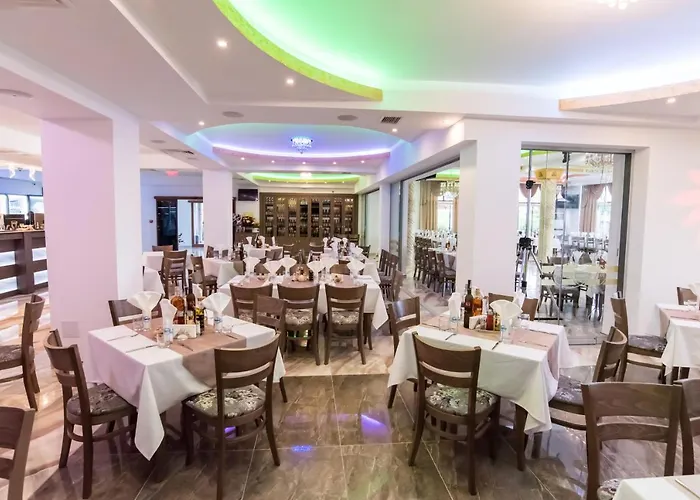 Kompleks Raiski Kat 汽车旅馆 3*