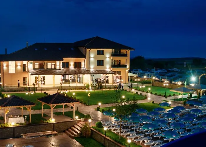 Kompleks Raiski Kat 汽车旅馆 3*