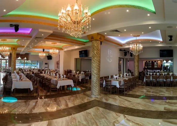 Kompleks Raiski Kat 汽车旅馆