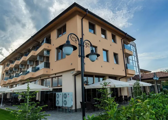 Kompleks Raiski Kat 汽车旅馆 季米特洛夫格勒