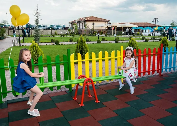 汽车旅馆 Kompleks Raiski Kat 3*