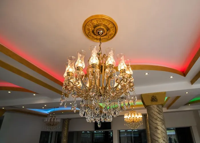 Kompleks Raiski Kat 3* 季米特洛夫格勒