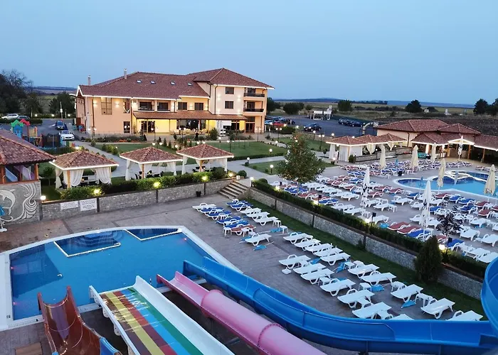 Kompleks Raiski Kat 季米特洛夫格勒