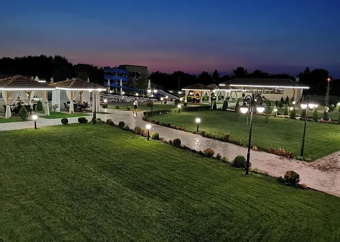 Kompleks Raiski Kat 3* Димитровград