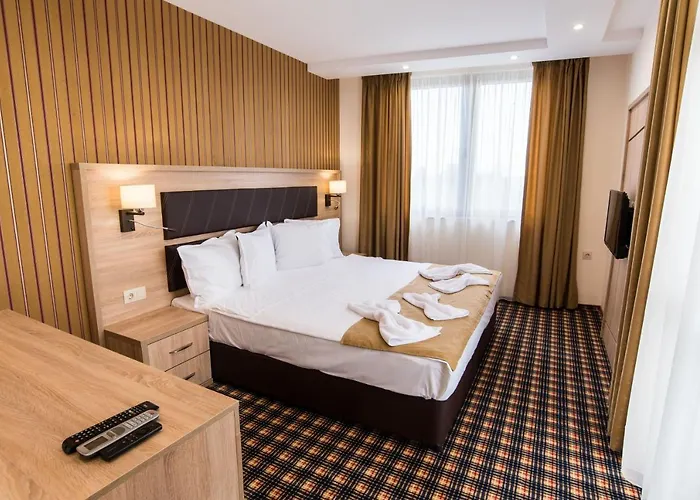 Kompleks Raiski Kat 季米特洛夫格勒